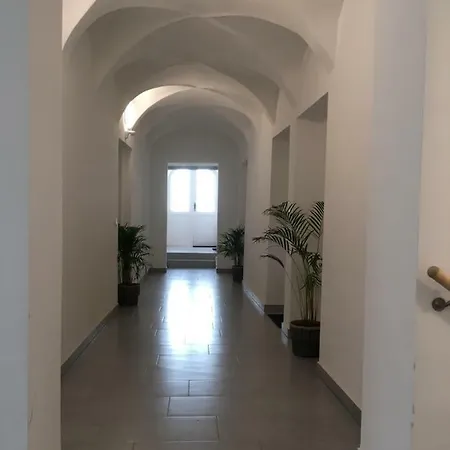 New Flat In Old Town+garage דירה שטייר