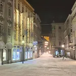 New Flat In Old Town+garage Apartamento