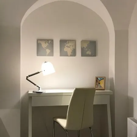 Апартаменты New Flat In Old Town+garage Штайр